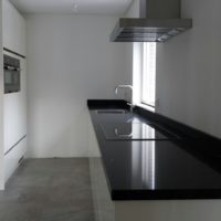 Moderne witte hoogglans keuken